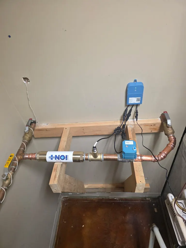 Valve, sensor and controller: Mounted on the main supply